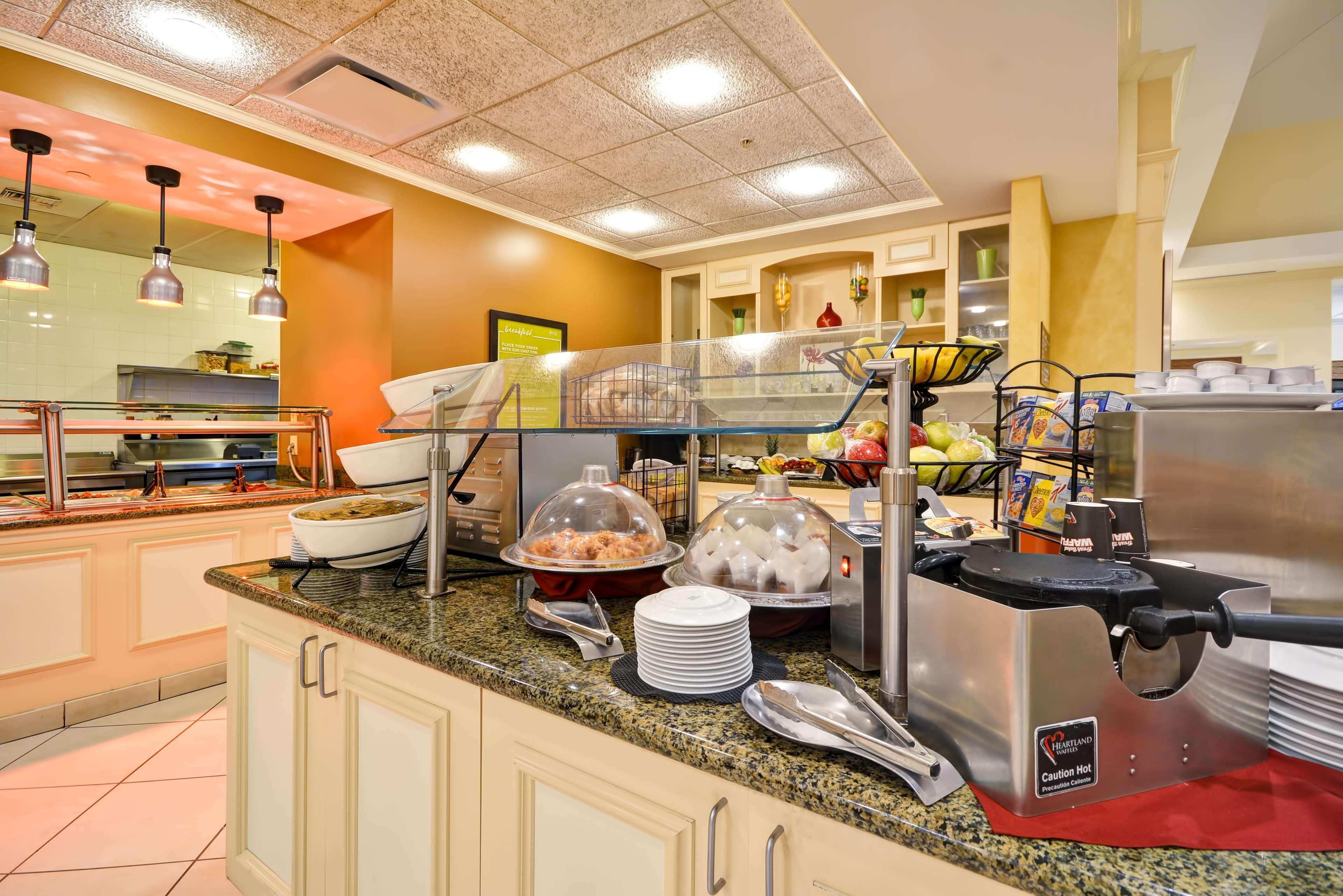 Hilton Garden Inn Tampa Riverview Brandon Exteriör bild